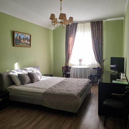 Churchill-Inn Vinnytsia Room photo